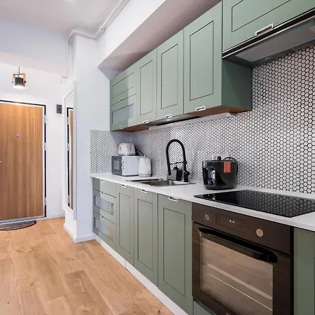 Appartement Jungle Escape - Luxe 1-br Haven In Boekarest