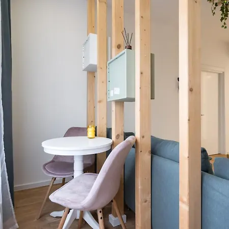 Jungle Escape - Luxe 1-br Haven In Apartment