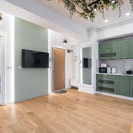Jungle Escape - Luxe 1-br Haven In Apartment