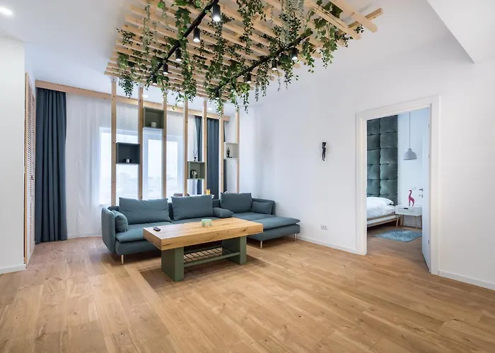 Apartment Jungle Escape - Luxe 1-br Haven In *