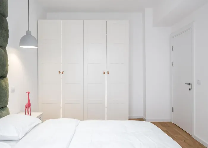 Jungle Escape - Luxe 1-br Haven In アパート *