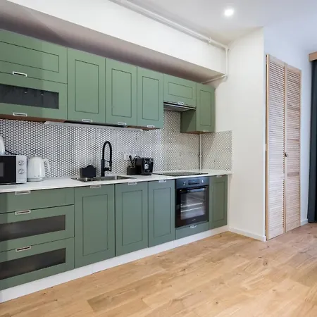 Jungle Escape - Luxe 1-br Haven In Apartament *