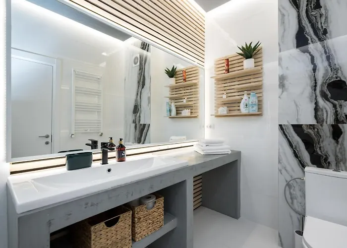 Jungle Escape - Luxe 1-br Haven In * Bucharest